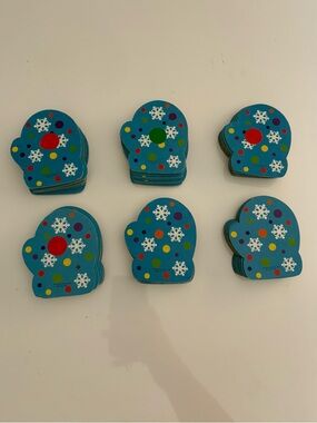 Matching mittens game from oriental trading